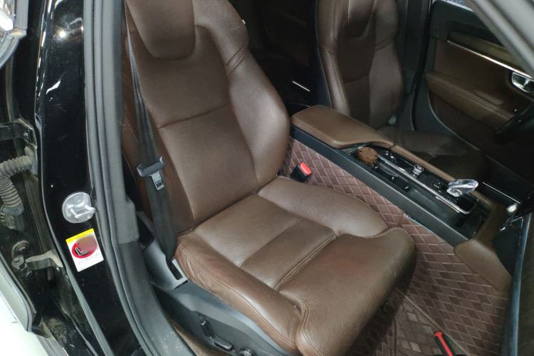 Used Volvo S90 2023 B5 Zhiyuan Luxury Edition
