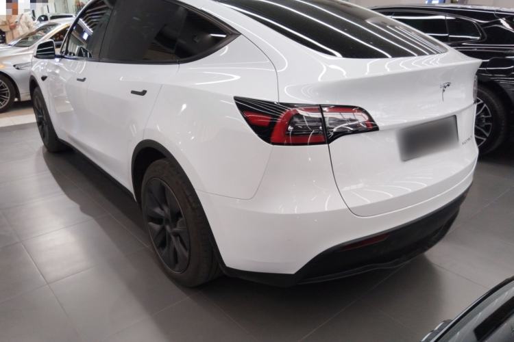 Used Tesla Model Y 2024 Rear-Wheel-Drive Version Rear Left 45 Deg