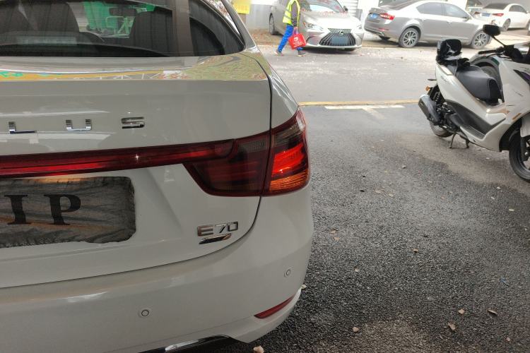 Used Dongfeng Aeolus E70 2021 Revised Version 500 Ultra-Comfort Edition