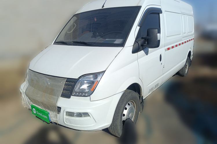 Used SAIC MAXUS Xintu V80 2023 2.0T AMT Classic City Distribution King Short Wheelbase Mid-Roof 3-Seater