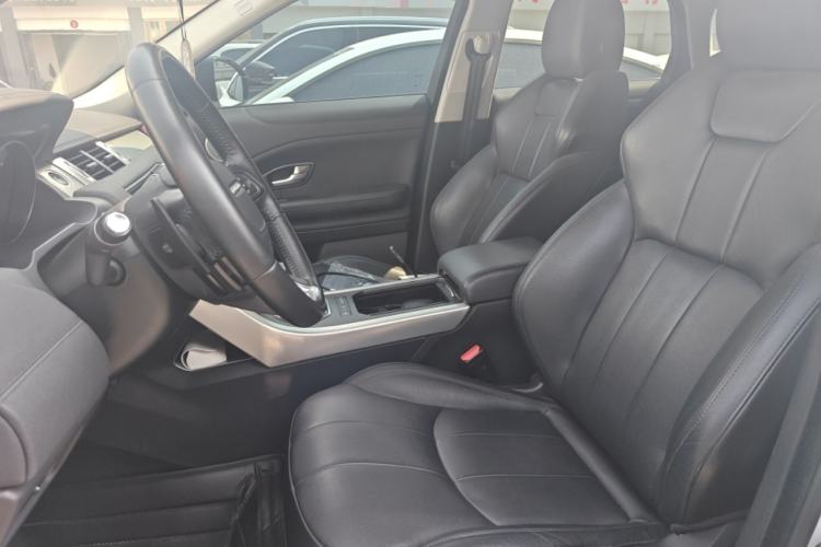 Used Land Rover Range Evoque 2018 240 PS SE Smart Brilliance Edition Left Front Seat