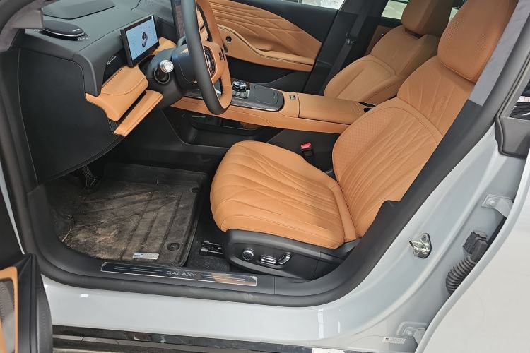 Used Geely Galaxy 8 2025 130km EM-i Flagship Edition Left Front Seat