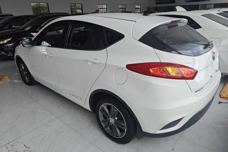 Used Changan Eado 2015 1.6L Automatic Junku Model China IV Standard
