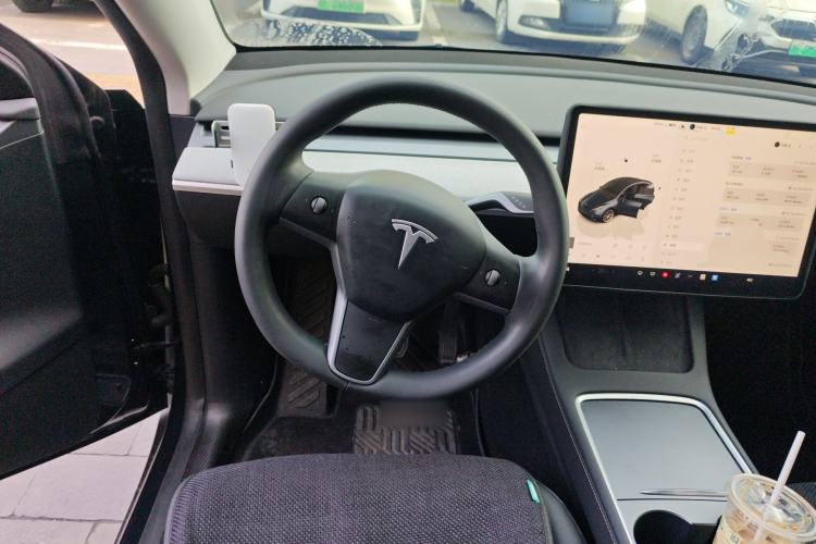 Used Tesla Model Y 2024 Rear-Wheel-Drive Version Steering Wheel
