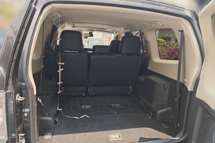Used Mitsubishi Pajero 2014 3.0L Elite Edition Trunk