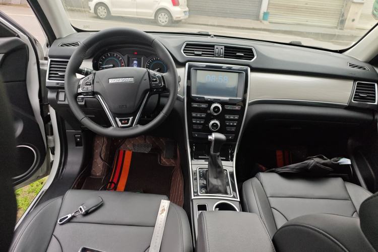 Used Haval H2 2017 Red-Label 1.5T Automatic Two-Wheel Drive Luxury Model