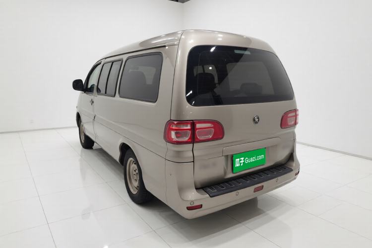 Used FORTHING Lingzhi 2022 M5L 1.6L Utility Model 7 Seats
