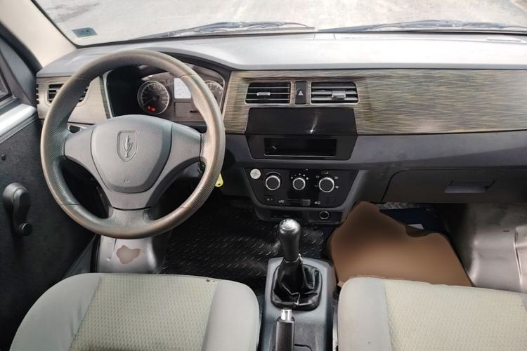 Used Jinbei Hiace X30 2023 1.5L Super-Enjoyment Van 2/5 Seats Non-Air-Conditioned Version SWC15M