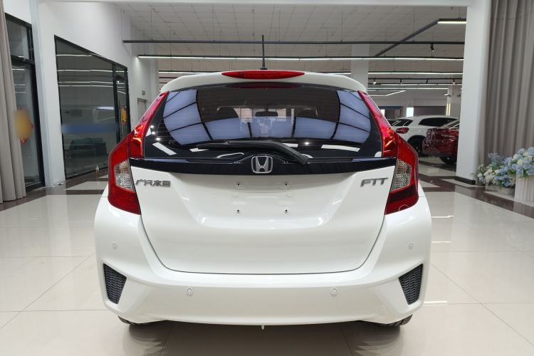 Used Honda Fit 2016 1.5L LXS CVT Comfort Sunroof Version Exterior 4