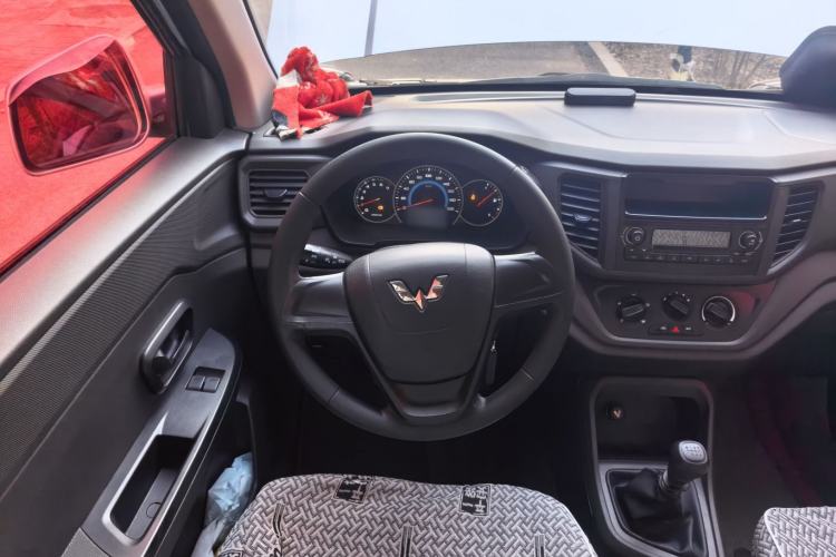 Used Wuling Hongguang V 2019 1.5L Jingqu Version China VI LAR Steering Wheel