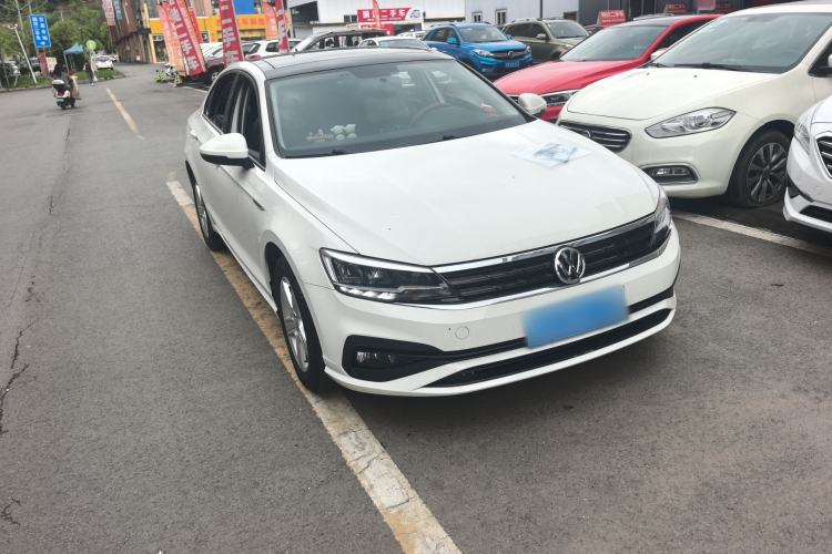 Used Volkswagen Lamando 2021 230TSI DSG Fashion Edition Front Right 45 Deg