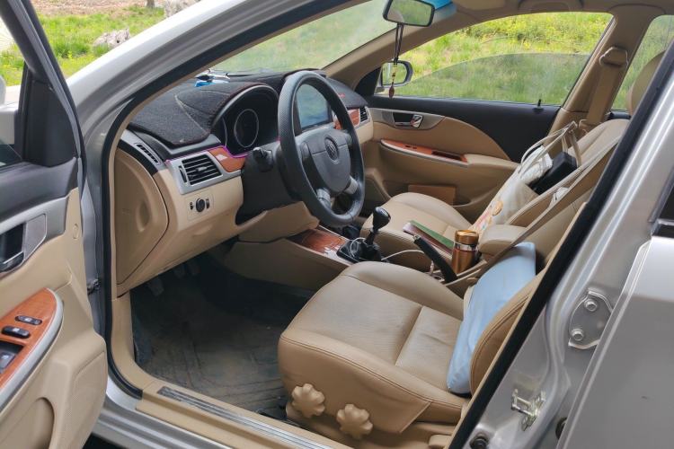 Used Buick Excelle 2011 1.6 LE-MT Driver Seat