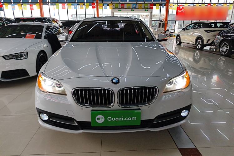 Used BMW 5 Series 2014 525Li Leading Model
