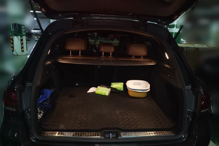 Used Mercedes-Benz GLC 2020 Facelift GLC 300 L 4MATIC Dynamic Edition