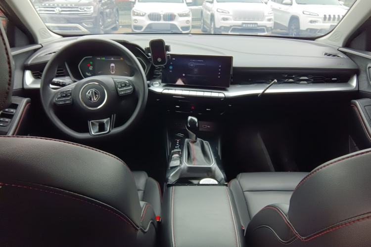 Used MG 5 2022 180 DVVT CVT Youth Luxury Edition
