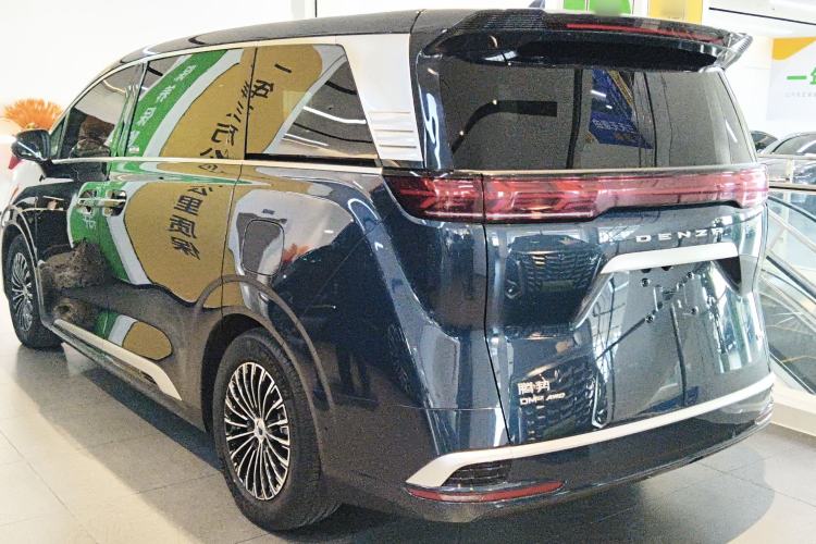 Used Denza D9 2022 DM-i 970 Four-Wheel Drive Flagship Model
