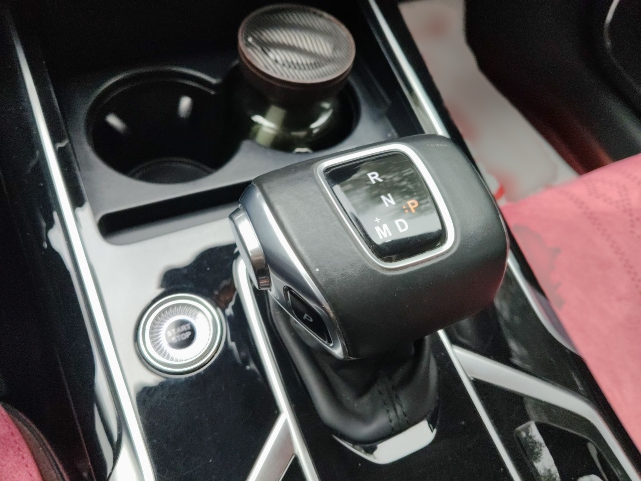 Hongqi HS5 2022 Facelifted Version 2.0T Smart Connect Flagship All-Wheel-Drive Edition — снимка 13