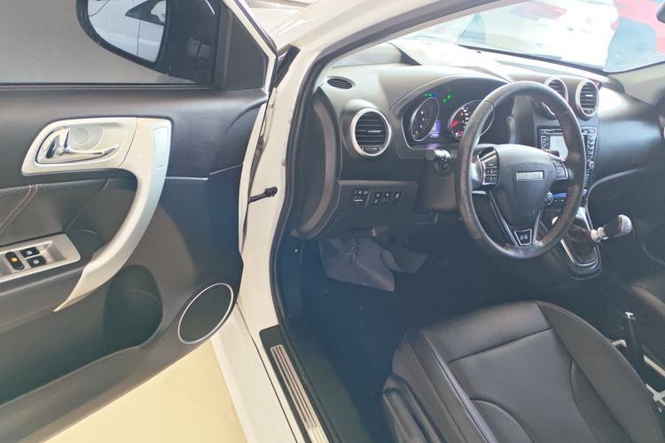 Used Haval H6 2016 Upgraded Model 1.5T Manual Two-Wheel Drive Elite Version Driver Seat