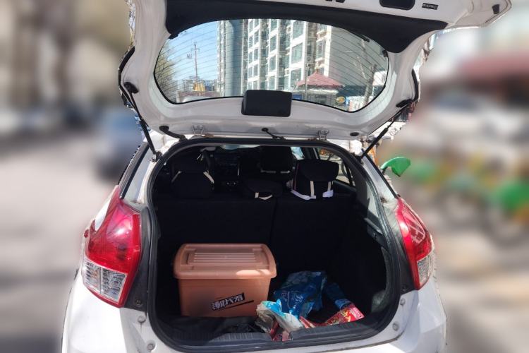 Used Toyota YARiS L Zhi Xuan 2015 1.5E Automatic Charm Edition