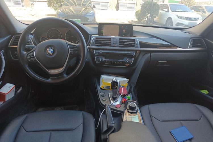 Used BMW 3 Series 2016 320Li Ambition Model
