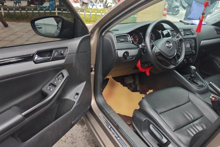 Used Volkswagen Sagitar 2018 180TSI DSG Prestige Edition Driver Seat