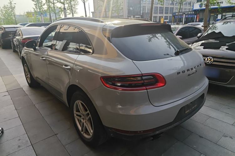 Used Porsche Macan 2017 Macan 2.0T Rear Left 45 Deg