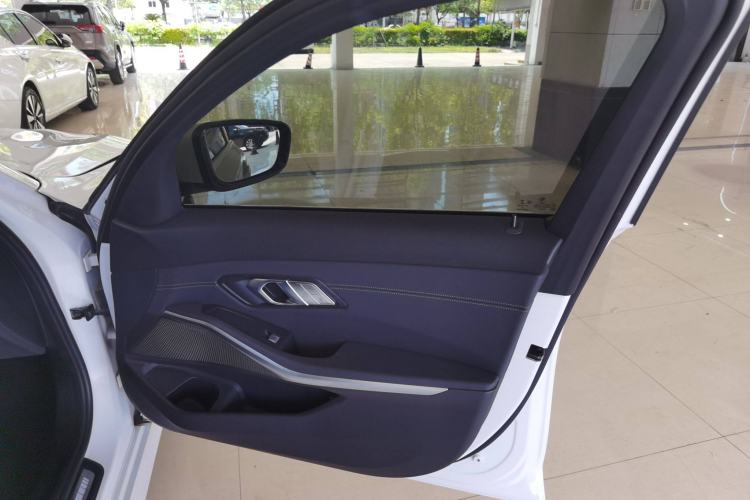 Used BMW 3 Series 2021 320Li M Sport Package Interior 5