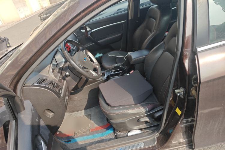 Used Geely Auto Emgrand 2015 Sedan 1.5L Manual - Top Trim Level
