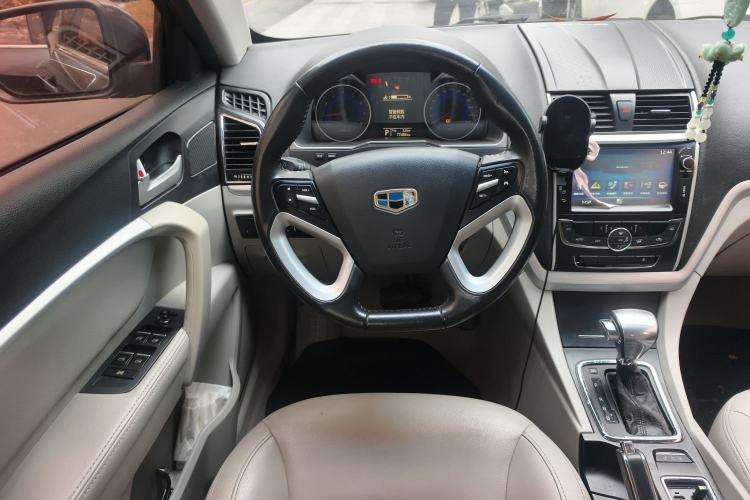 Used Geely Auto Emgrand 2014 Sedan 1.3T CVT Prestige Model Steering Wheel