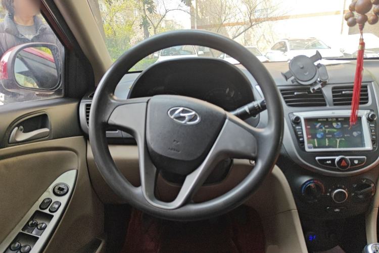 Used Hyundai Verna (older generation) 2014 1.4L Manual Smart GLS Trim Steering Wheel