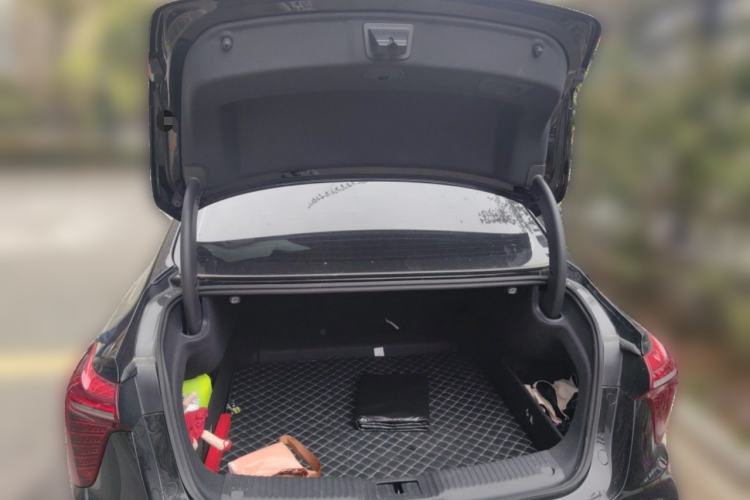 Used Hongqi H5 2024 2.0T Automatic Smart Connect Flagship Edition