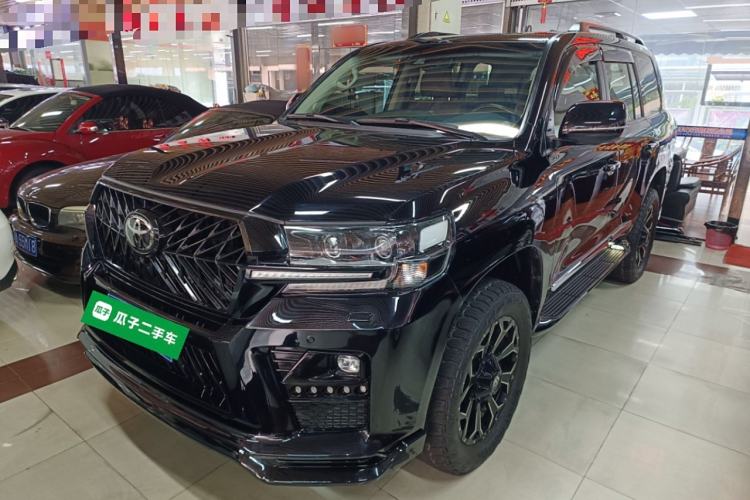 Used Toyota Land Cruiser 2019 5.7L 7-Seater Middle East Version