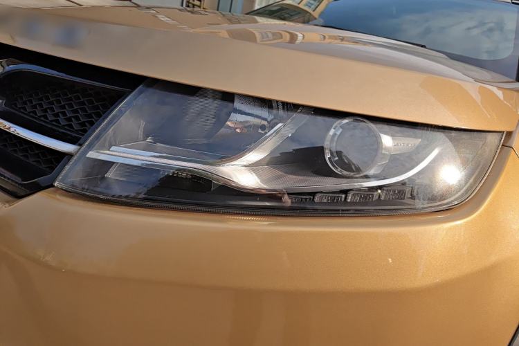 Used Land X7 2015 2.0T Panoramic Prestige Edition
