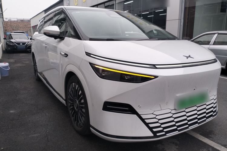 Used XPeng X9 2025 740 Ultra-Long Range Max
