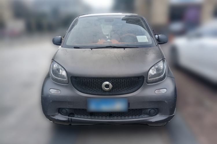Used smart fortwo 2015 1.0L 52 kW hardtop Dynamic version