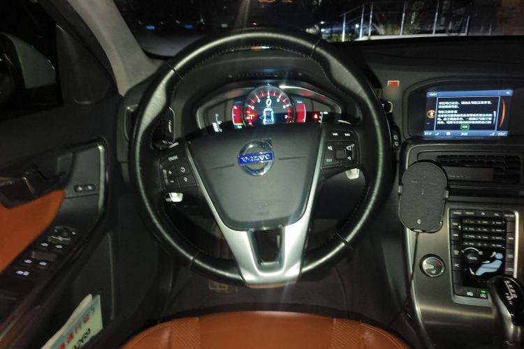 Used Volvo V60 2014 Restyled T5 Zhiya Edition