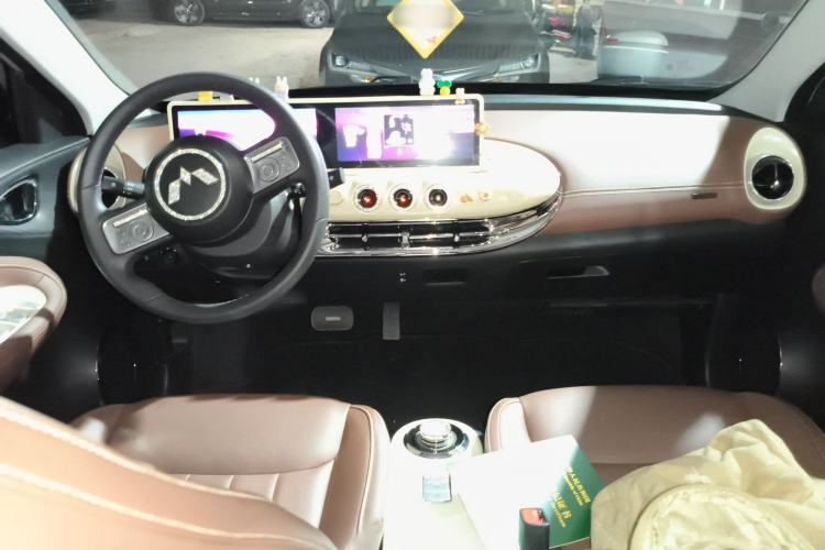 Used Wuling Bingo 2024 333 km Lingxi Connected Version Center Console