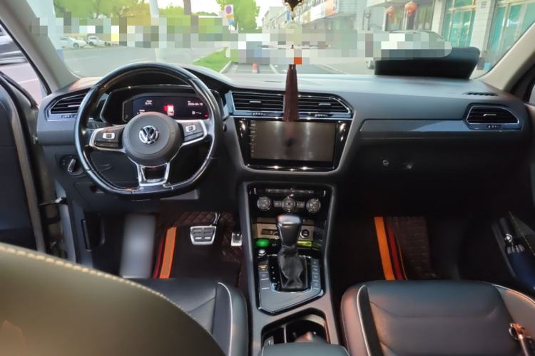 Used Volkswagen Tiguan L 2019 330TSI Automatic Two-Wheel Drive R-Line Flagship Model China VI Standard
