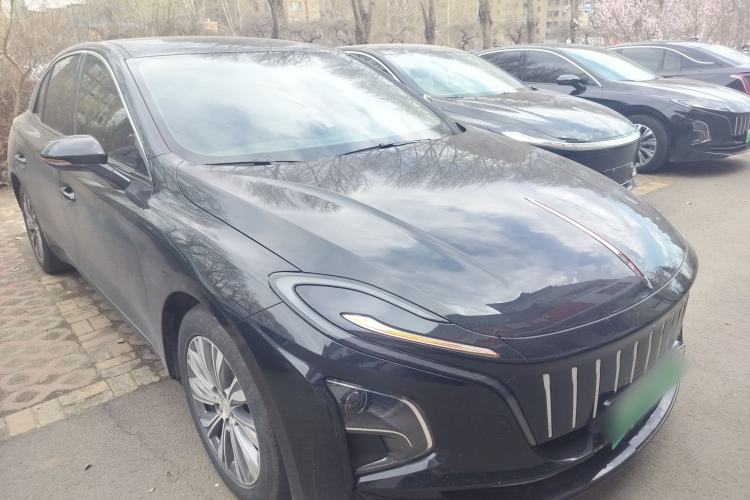 Used Hongqi E-QM5 2024 610 km PLUS
