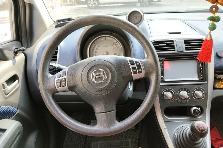 Used Suzuki Splash 2012 1.4 VVT Luxury Edition Steering Wheel