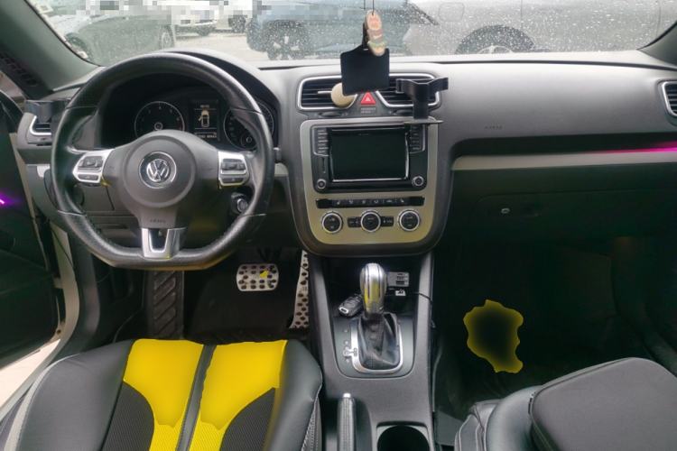 Used Volkswagen Scirocco 2013 2.0 TSI Million-Mile Edition Center Console