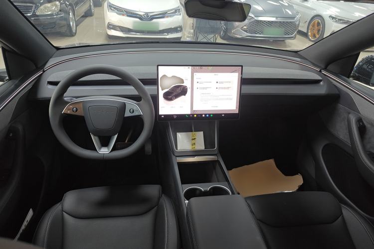 Used Tesla Model Y L 2025 Model Long-Range All-Wheel-Drive Version
