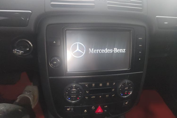 Used Mercedes-Benz R-Class 2017 R 320 4MATIC Business Edition Prestige Model
