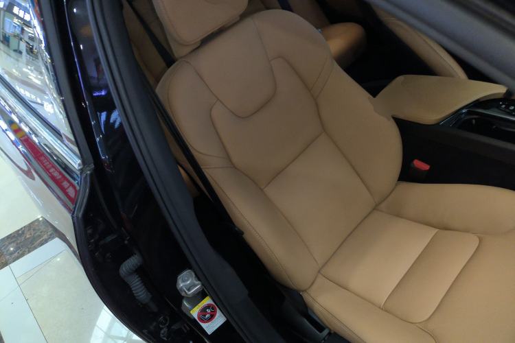 Used Volvo S90 2019 T4 Zhiyi Edition
