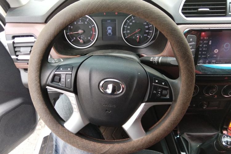 Used Great Wall Wingle 6 2017 2.4L Gasoline Two-Wheel Drive Elite Version 4G69