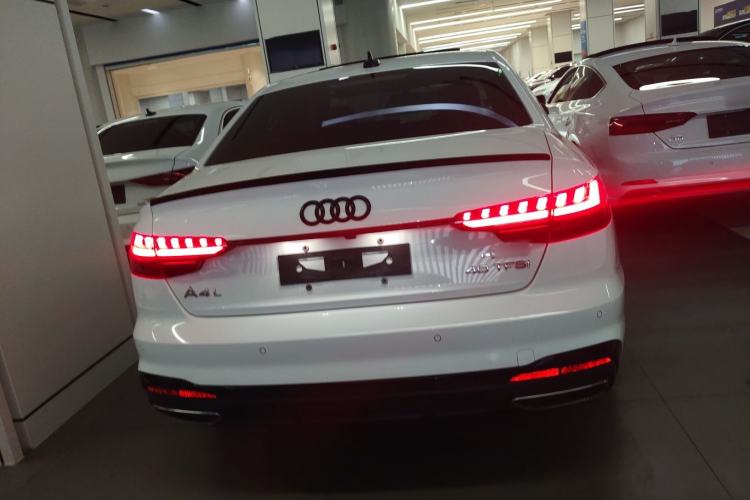 Used Audi A4L 2022 40 TFSI Luxury Dynamic Model