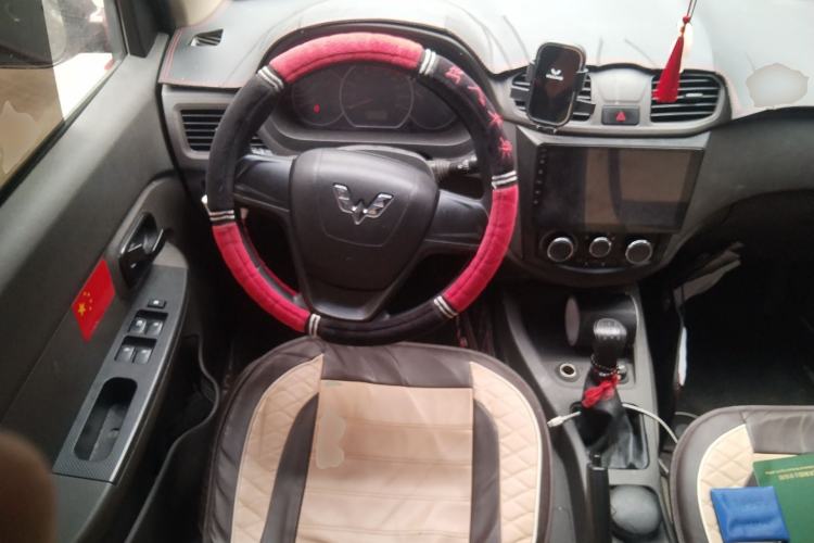 Used Wuling Hongguang 2014 1.5L S Standard Version