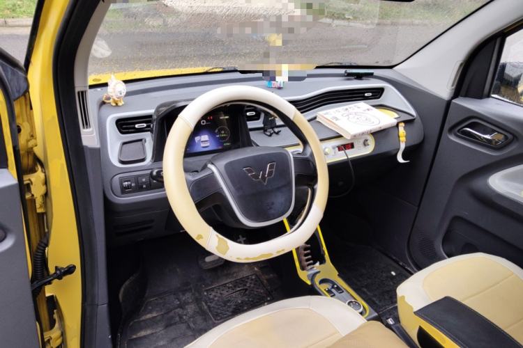 Used Wuling Hongguang MINIEV 2022 Macaron Premium Model – Lithium Ternary Battery
