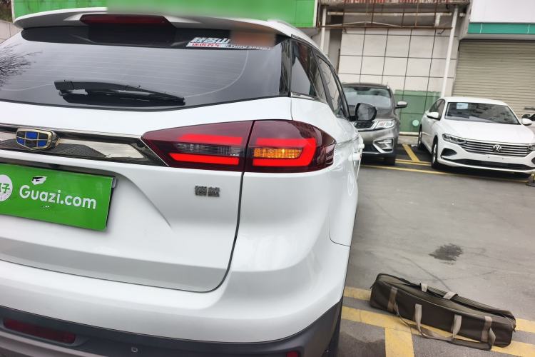 Used Geely Auto Emgrand X7 Sport 2020 1.8TD DCT Two-Wheel Drive Smart Connect 4G-Enabled Version Right Rear Taillight