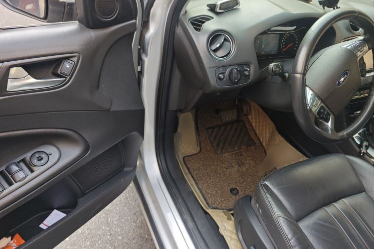 Used Ford Mondeo 2011 2.3L Luxury Model